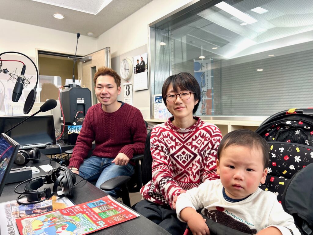 代表 山口 雄さん(左)と、奥様(真ん中)・長男だいちゃん(右)